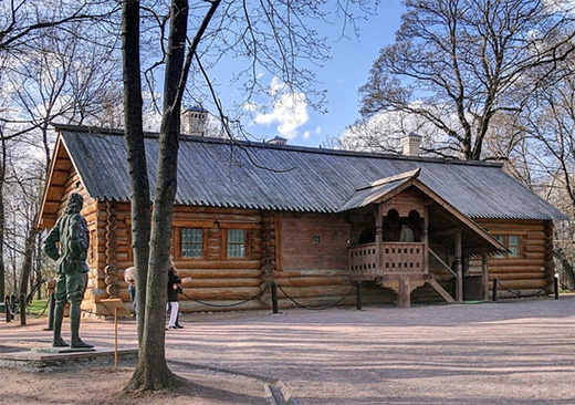 Peter the Great's cottage in Kolomenskoye Peter the Great's cottage in Kolomenskoye