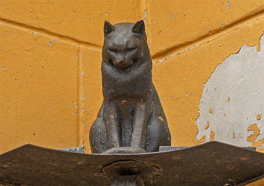Vasilisa cat monument