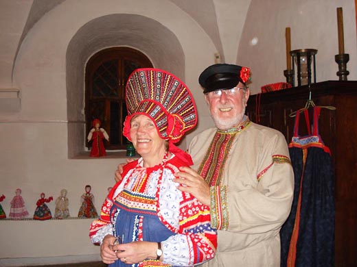 Derek and Jill (from the UK) in Rusian costumes Derek and Jill (from the UK) in Rusian costumes