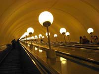 escalator at Park Pobedy 